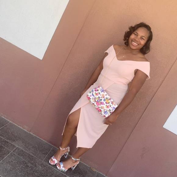 Meet your Posher, Nikki - Picture 1 of 1